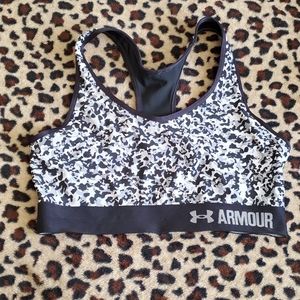 Under Armour sports bra size medium